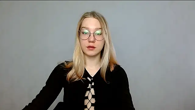 cindi hot online show from February 18, 2025, 8:38 am