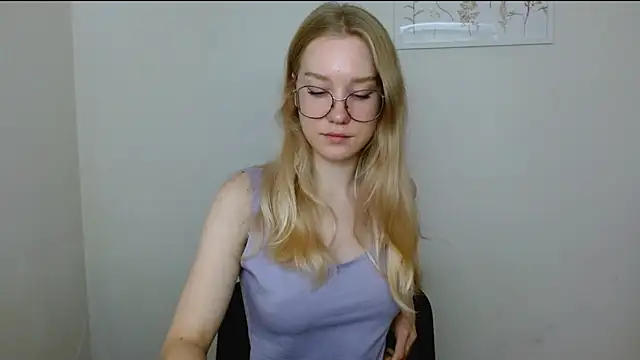 cindi hot online show from September 21, 2025, 9:25 am