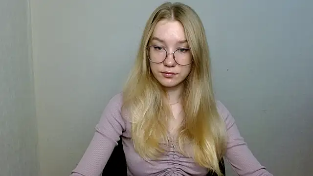 cindi hot online show from November 10, 2025, 8:41 am