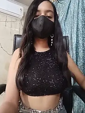 Snapshot of Parinaaz18 chatting on July 25, 2026, 1:24 am Parinaaz18 online show from July 25, 2026, 1:24 am