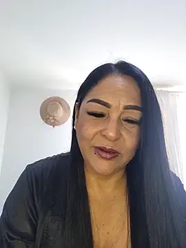 Snapshot of Gina_Myers chatting on November 16, 2025, 2:55 pm Gina Myers online show from November 16, 2025, 2:55 pm