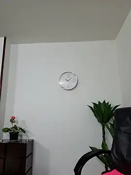 Gina Myers online show from April 25, 2026, 3:09 am