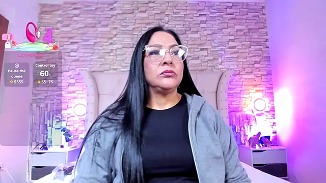 Snapshot of Gina_Myers chatting on November 28, 2025, 12:38 pm Gina Myers online show from November 28, 2025, 12:38 pm