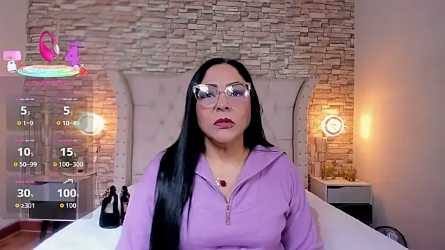 Snapshot of Gina_Myers chatting on October 14, 2025, 12:50 pm Gina Myers online show from October 14, 2025, 12:50 pm