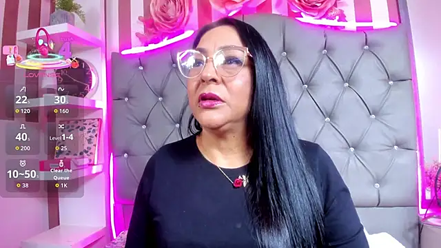 Snapshot of Gina_Myers chatting on November 10, 2025, 12:43 pm Gina Myers online show from November 10, 2025, 12:43 pm