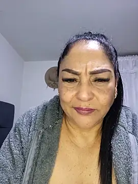 Snapshot of Gina_Myers chatting on November 17, 2025, 2:59 am Gina Myers online show from November 17, 2025, 2:59 am