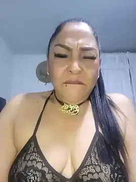 Snapshot of Gina_Myers chatting on November 19, 2025, 2:11 am Gina Myers online show from November 19, 2025, 2:11 am