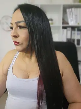 Snapshot of Gina_Myers chatting on July 28, 2026, 3:25 am Gina Myers online show from July 28, 2026, 3:25 am