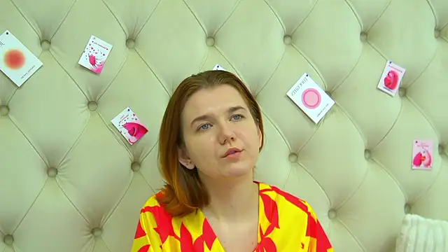 Snapshot of LessySmith chatting on February 16, 2026, 4:22 am LessySmith online show from February 16, 2026, 4:22 am