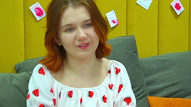 Snapshot of LessySmith chatting on February 13, 2026, 4:18 pm LessySmith online show from February 13, 2026, 4:18 pm