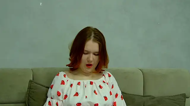 Snapshot of LessySmith chatting on February 28, 2026, 5:01 pm LessySmith online show from February 28, 2026, 5:01 pm