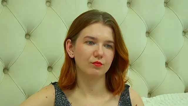 Snapshot of LessySmith chatting on November 16, 2025, 4:45 pm LessySmith online show from November 16, 2025, 4:45 pm