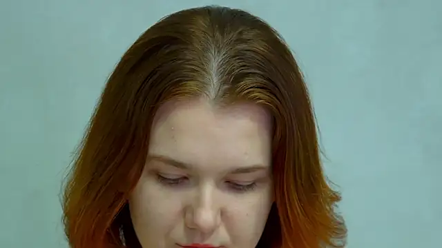 Snapshot of LessySmith chatting on February 15, 2026, 4:35 am LessySmith online show from February 15, 2026, 4:35 am