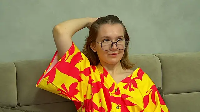 Snapshot of LessySmith chatting on November 16, 2025, 4:39 am LessySmith online show from November 16, 2025, 4:39 am