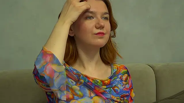 Snapshot of LessySmith chatting on November 8, 2025, 4:21 pm LessySmith online show from November 8, 2025, 4:21 pm