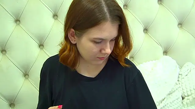 Snapshot of LessySmith chatting on March 22, 2026, 4:19 pm LessySmith online show from March 22, 2026, 4:19 pm