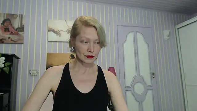 Marquise555 online show from May 26, 2026, 5:11 pm