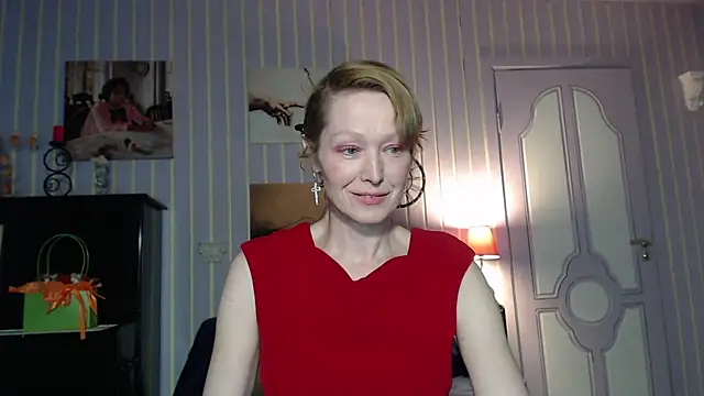 Snapshot of Marquise555 chatting on April 17, 2026, 3:48 pm Marquise555 online show from April 17, 2026, 3:48 pm