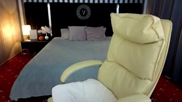 Snapshot of Lexi_Si chatting on November 4, 2025, 7:12 am Lexi Si online show from November 4, 2025, 7:12 am