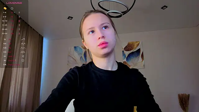 Snapshot of Dream_emma chatting on December 18, 2025, 5:45 am Dream emma online show from December 18, 2025, 5:45 am