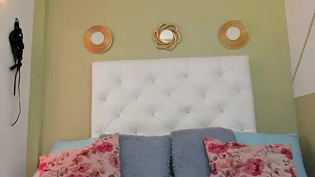 jessi lovers online show from October 15, 2025, 12:13 pm