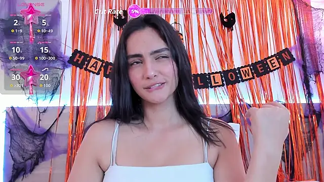 Snapshot of kareena_basu chatting on November 1, 2025, 7:08 pm kareena basu online show from November 1, 2025, 7:08 pm