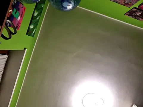 Snapshot of MASTERMONEY chatting on November 4, 2025, 6:11 pm MASTERMONEY online show from November 4, 2025, 6:11 pm