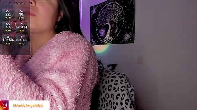 Snapshot of soy_lui_ chatting on October 21, 2025, 1:21 pm soy lui online show from October 21, 2025, 1:21 pm