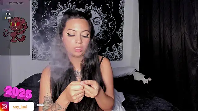 Snapshot of soy_lui_ chatting on January 9, 2025, 12:03 am soy lui online show from January 9, 2025, 12:03 am