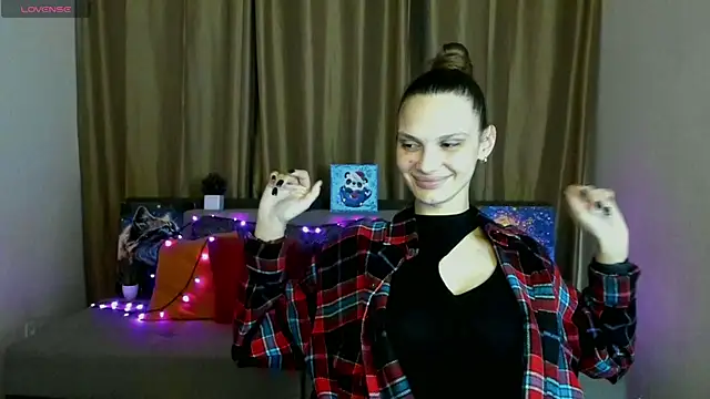 Aminakisuliawolf online show from February 3, 2025, 1:51 pm