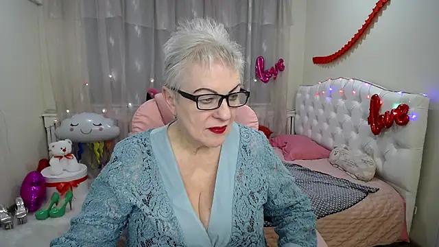 KayleSmoll online show from February 20, 2025, 1:25 am