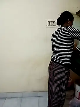 Snapshot of Very-Hot-Couple chatting on February 24, 2025, 3:31 pm Very-Hot-Couple online show from February 24, 2025, 3:31 pm