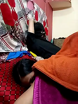 Snapshot of Very-Hot-Couple chatting on February 11, 2025, 10:18 pm Very-Hot-Couple online show from February 11, 2025, 10:18 pm