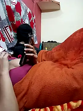 Snapshot of Very-Hot-Couple chatting on January 31, 2025, 4:25 am Very-Hot-Couple online show from January 31, 2025, 4:25 am