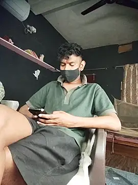 Snapshot of richardjames95 chatting on February 8, 2026, 10:02 am richardjames95 online show from February 8, 2026, 10:02 am