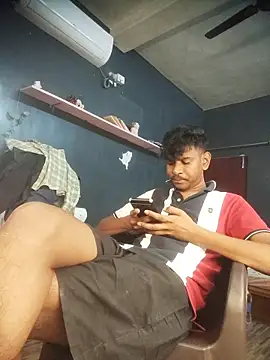 Snapshot of richardjames95 chatting on February 12, 2026, 7:13 pm richardjames95 online show from February 12, 2026, 7:13 pm