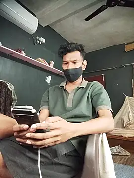 Snapshot of richardjames95 chatting on February 10, 2026, 9:19 am richardjames95 online show from February 10, 2026, 9:19 am