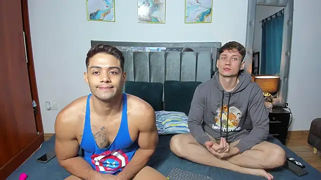 Snapshot of Luciano_and_Marlon chatting on April 30, 2026, 1:07 pm Luciano and Marlon online show from April 30, 2026, 1:07 pm