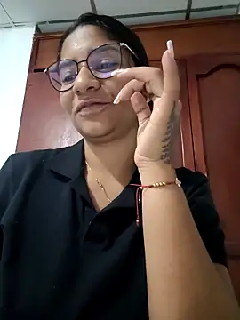 Snapshot of Sofythom1 chatting on March 21, 2026, 4:46 am Sofythom1 online show from March 21, 2026, 4:46 am