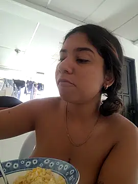Snapshot of Sofythom1 chatting on September 14, 2025, 3:45 pm Sofythom1 online show from September 14, 2025, 3:45 pm