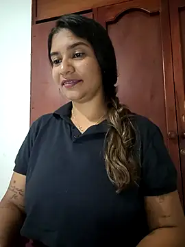 Sofythom1 online show from May 5, 2026, 5:21 am