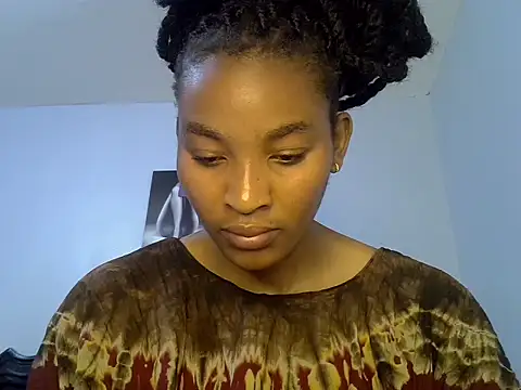 cute-alexis online show from May 7, 2026, 6:17 am