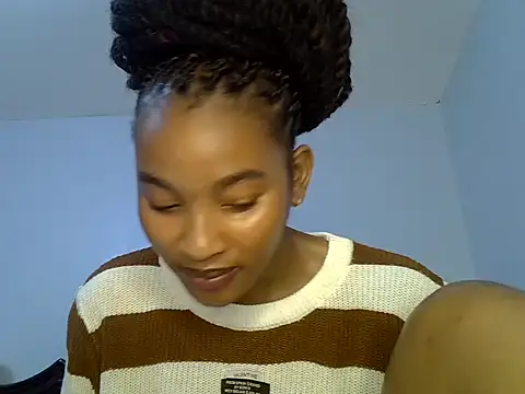 Snapshot of cute-alexis chatting on June 8, 2026, 8:37 am cute-alexis online show from June 8, 2026, 8:37 am