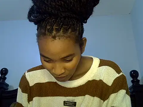 Snapshot of cute-alexis chatting on June 19, 2026, 8:14 pm cute-alexis online show from June 19, 2026, 8:14 pm