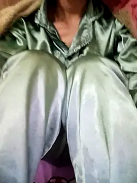 YunLem online show from November 29, 2025, 1:11 pm