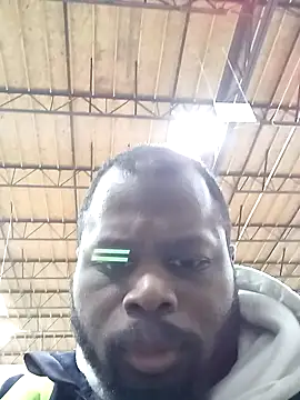 Snapshot of goodboybaddaddy chatting on January 28, 2025, 11:17 pm goodboybaddaddy online show from January 28, 2025, 11:17 pm