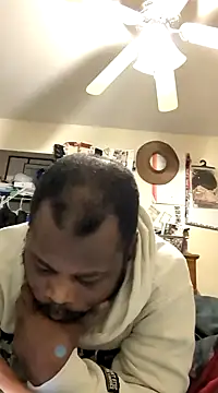 Snapshot of goodboybaddaddy chatting on February 14, 2025, 2:33 pm goodboybaddaddy online show from February 14, 2025, 2:33 pm