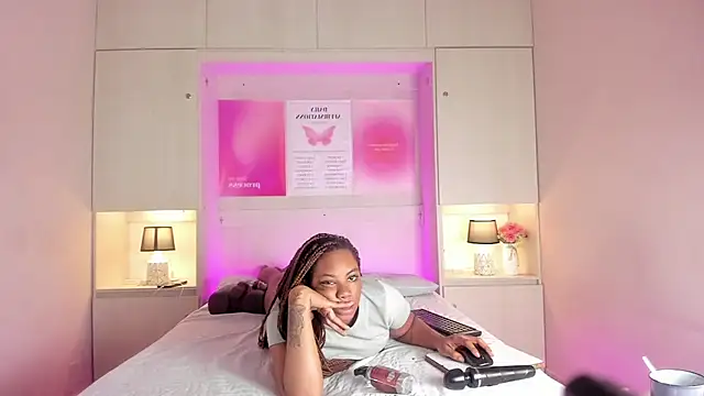 Snapshot of KendallRosse1 chatting on July 21, 2026, 4:19 pm KendallRosse1 online show from July 21, 2026, 4:19 pm