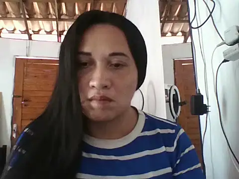 Snapshot of iaradias chatting on October 27, 2025, 12:28 pm iaradias online show from October 27, 2025, 12:28 pm