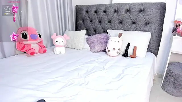 Snapshot of abbyfoxx_ chatting on December 2, 2025, 12:22 am abbyfoxx online show from December 2, 2025, 12:22 am